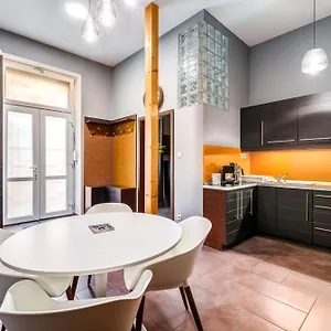  Apartment Oktogon Four Hungary