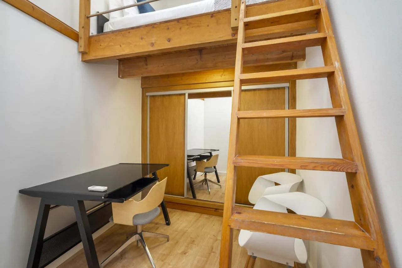 ליסבון Alfama Deluxe Apartment